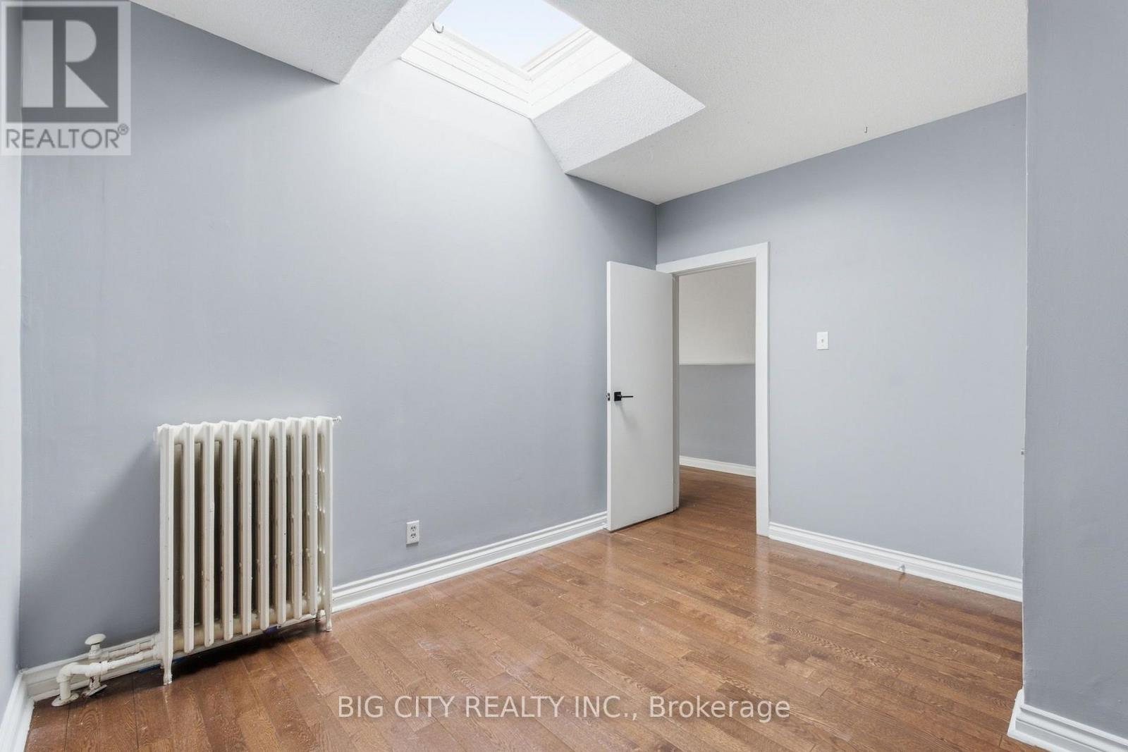 UPPER - 1362 BATHURST STREET - Photo 20