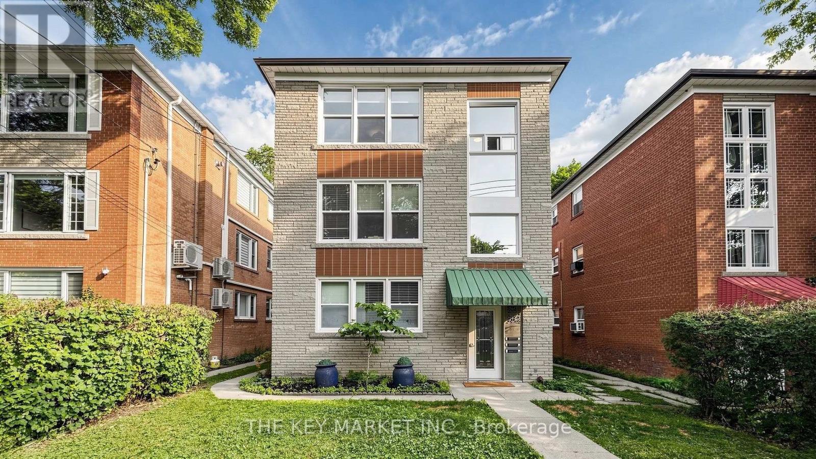 209 St Clements Avenue, Toronto, Ontario  M4R 1H3 - Photo 2 - C13545560