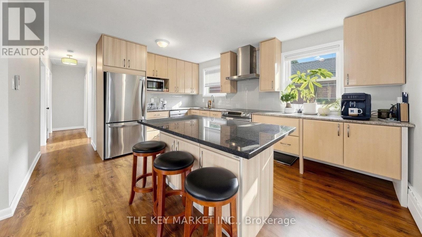 209 St Clements Avenue, Toronto, Ontario  M4R 1H3 - Photo 9 - C13545560