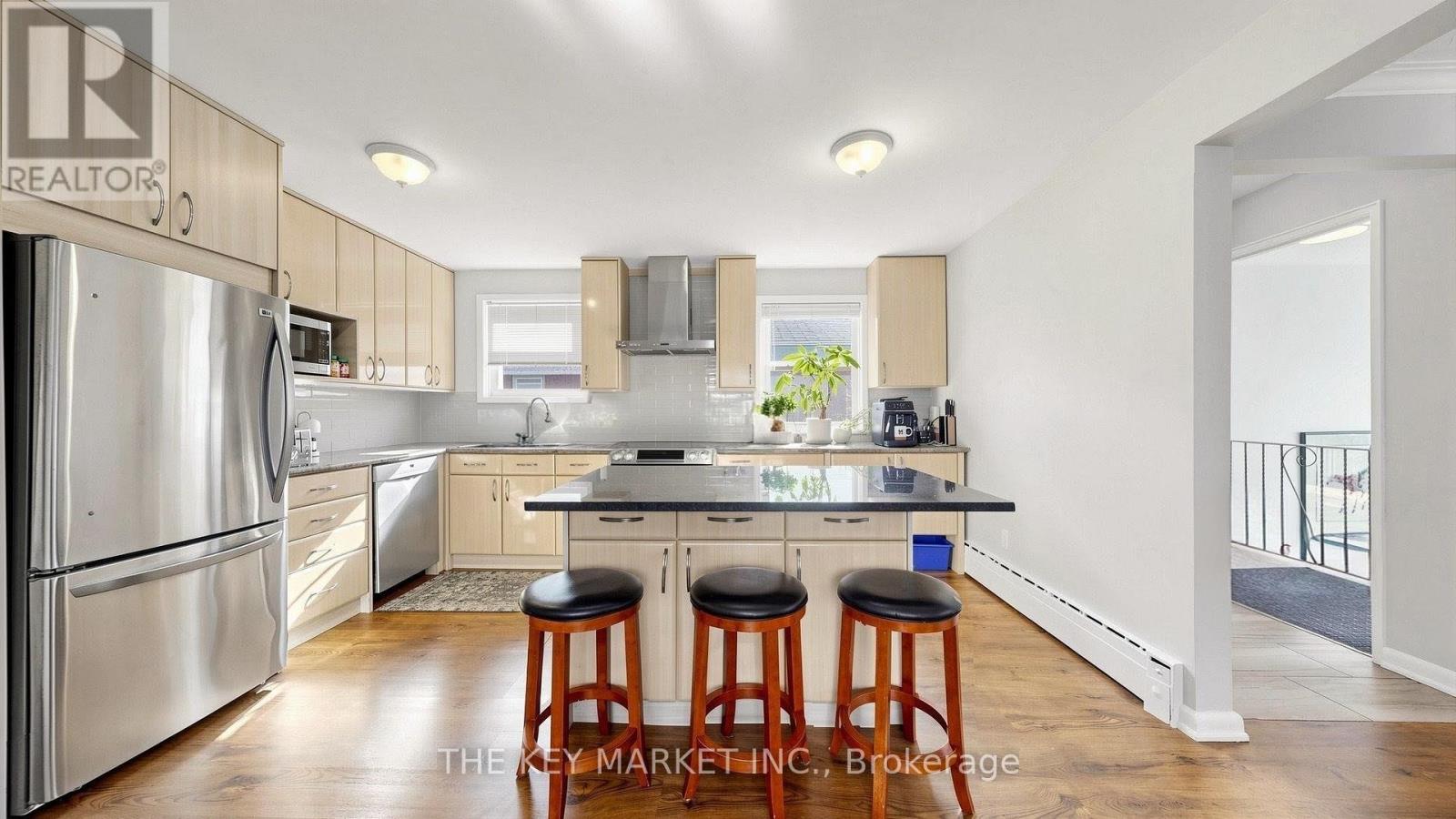 209 St Clements Avenue, Toronto, Ontario  M4R 1H3 - Photo 8 - C13545560