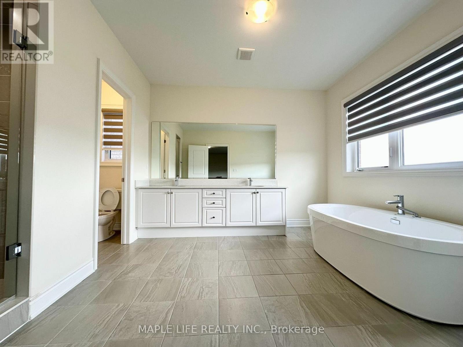162 Rowe Street, Bradford West Gwillimbury, Ontario  L3Z 4N2 - Photo 41 - N13418222