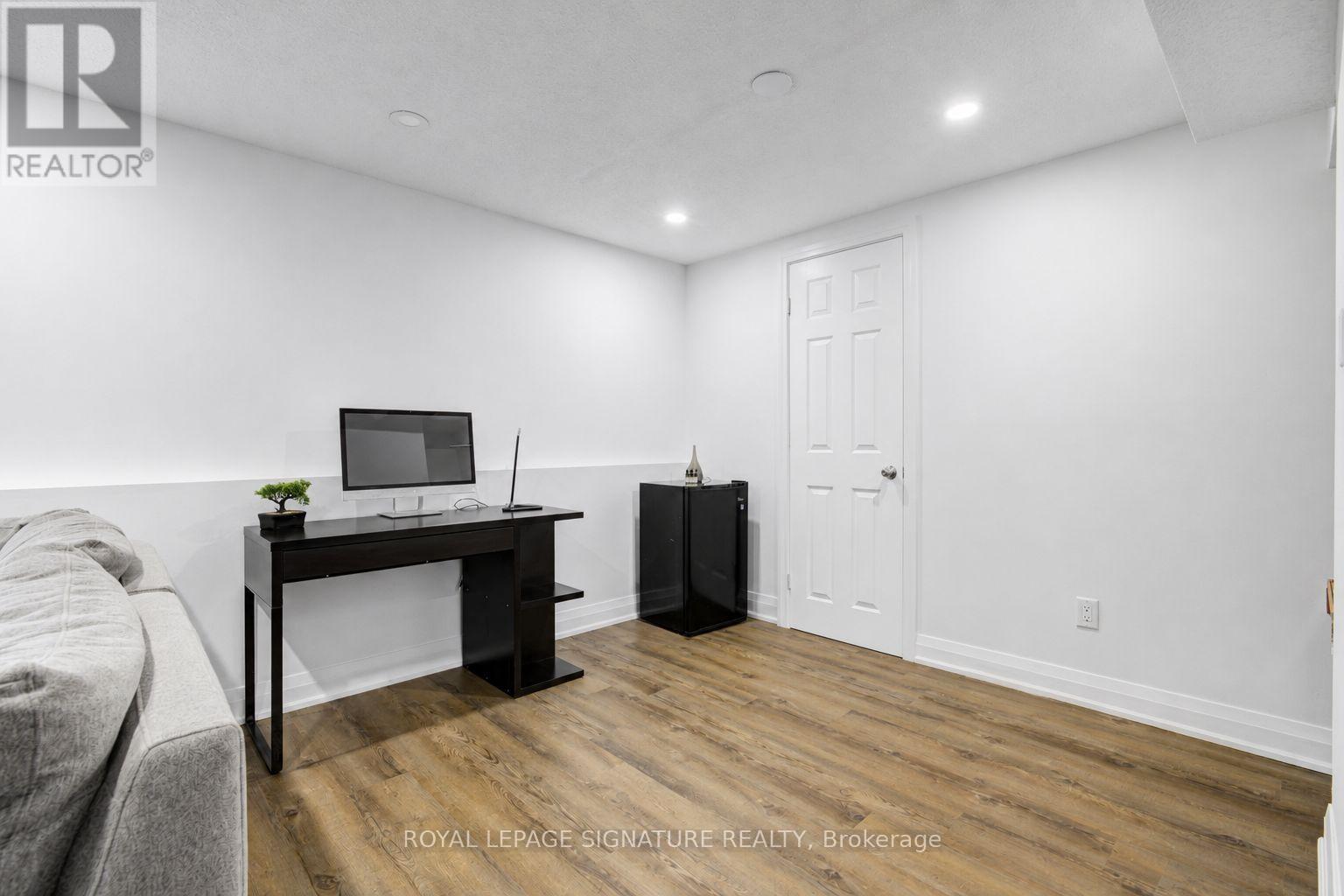 230 Lancaster Avenue, Newmarket, Ontario  L3Y 5X2 - Photo 30 - N13221390