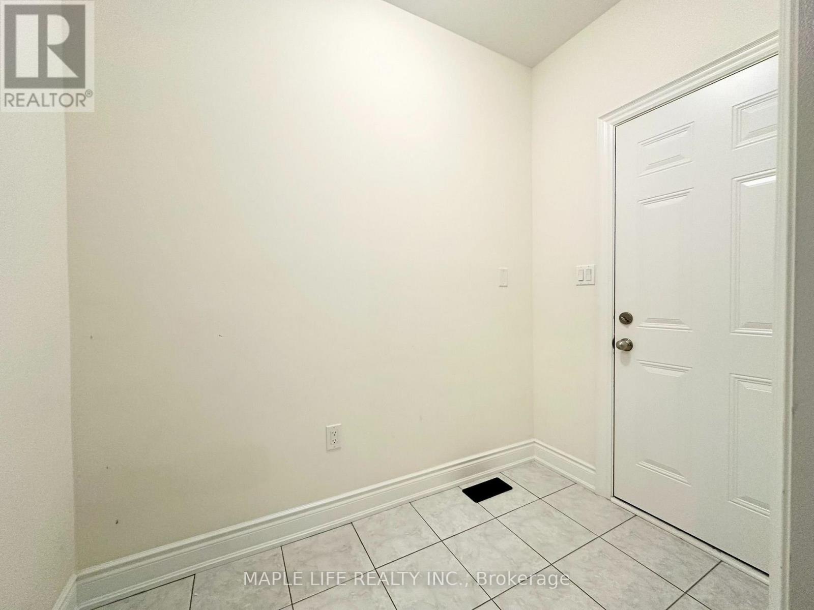 162 Rowe Street, Bradford West Gwillimbury, Ontario L3Z 4N2 - Photo 18 - N13423672