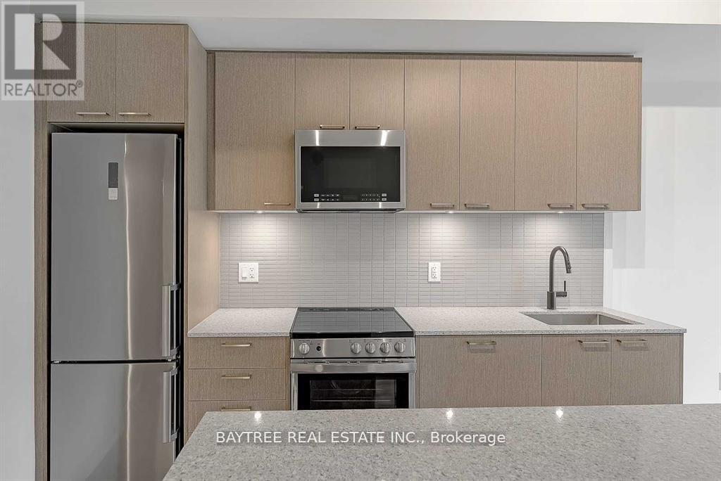 201 - 1808 St Clair Avenue W, Toronto, Ontario M6N 0C1 - Photo 3 - W13545412