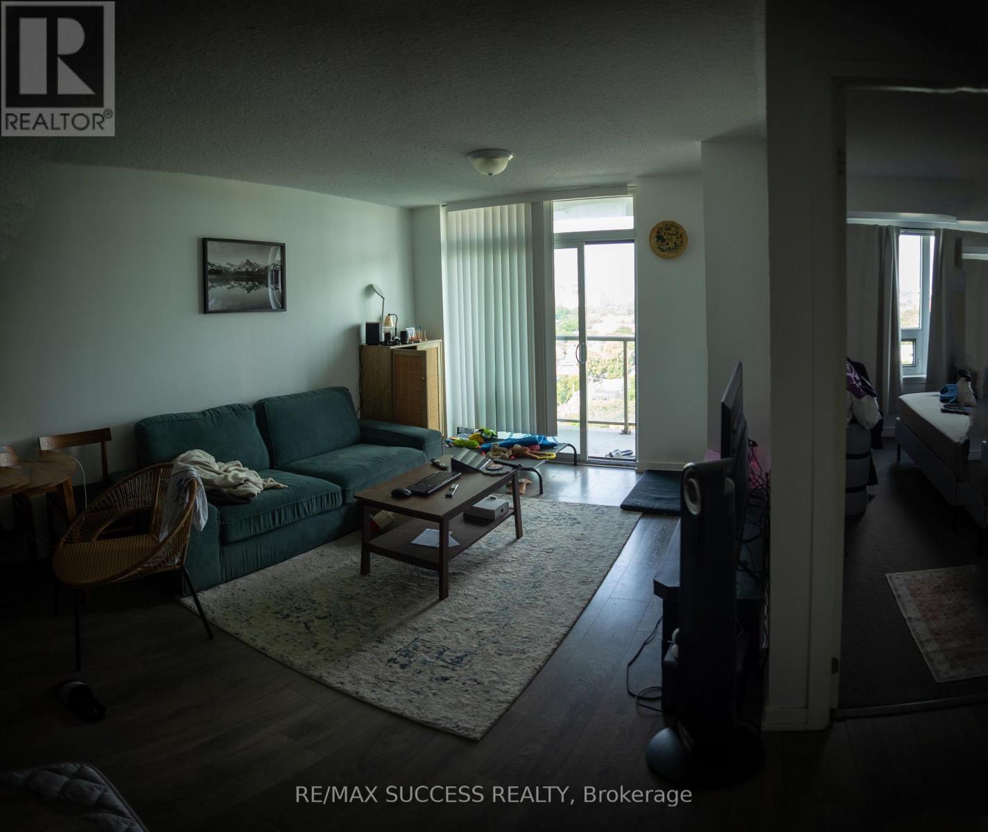 211 - 812 Lansdowne Avenue, Toronto, Ontario  M6H 4K5 - Photo 6 - W13545414