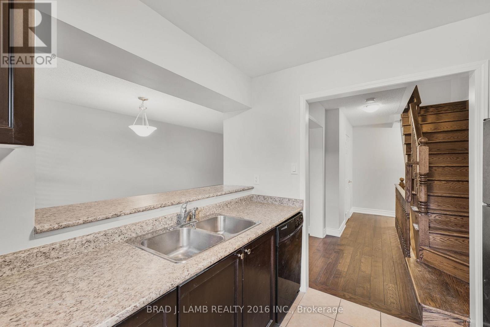 930 Nadalin Heights, Milton, Ontario L9T 8R5 - Photo 16 - W13545428