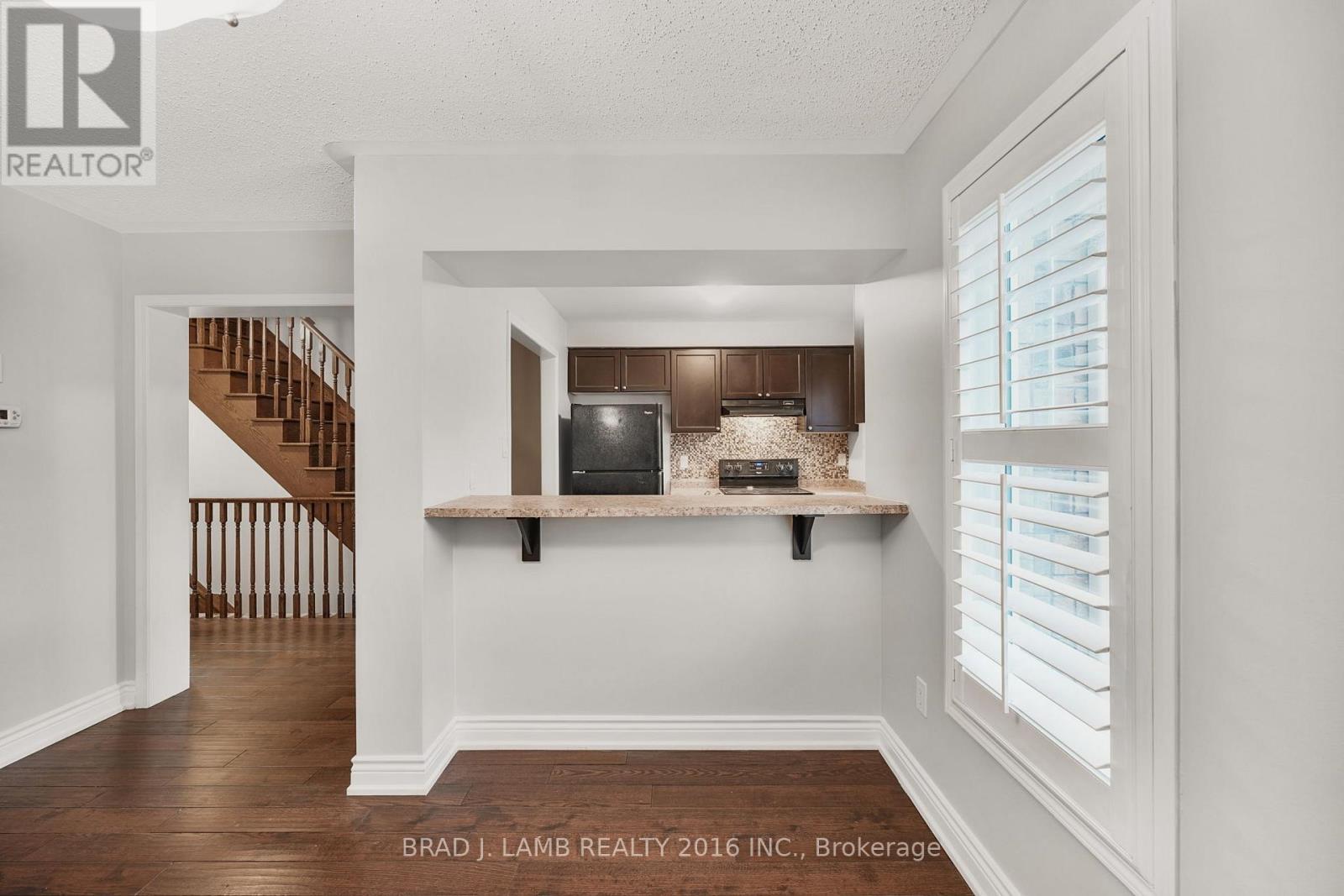 930 Nadalin Heights, Milton, Ontario L9T 8R5 - Photo 7 - W13545428