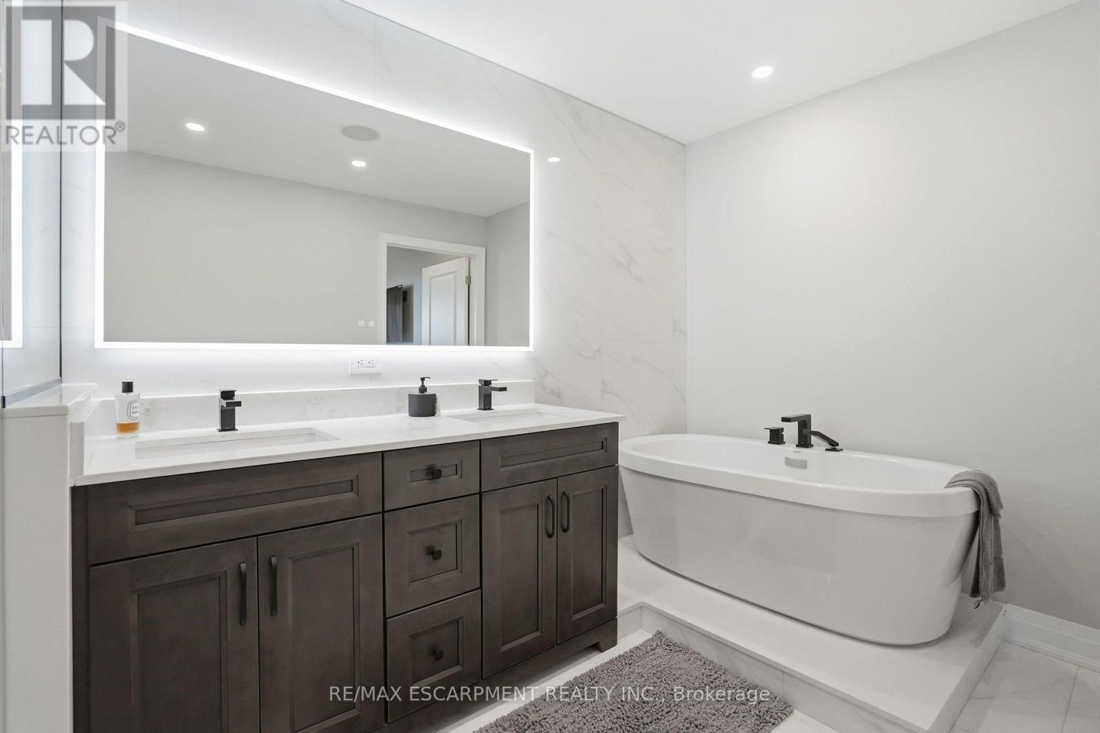 1302 - 360 Pearl Street, Burlington, Ontario  L7R 1E1 - Photo 23 - W13545470