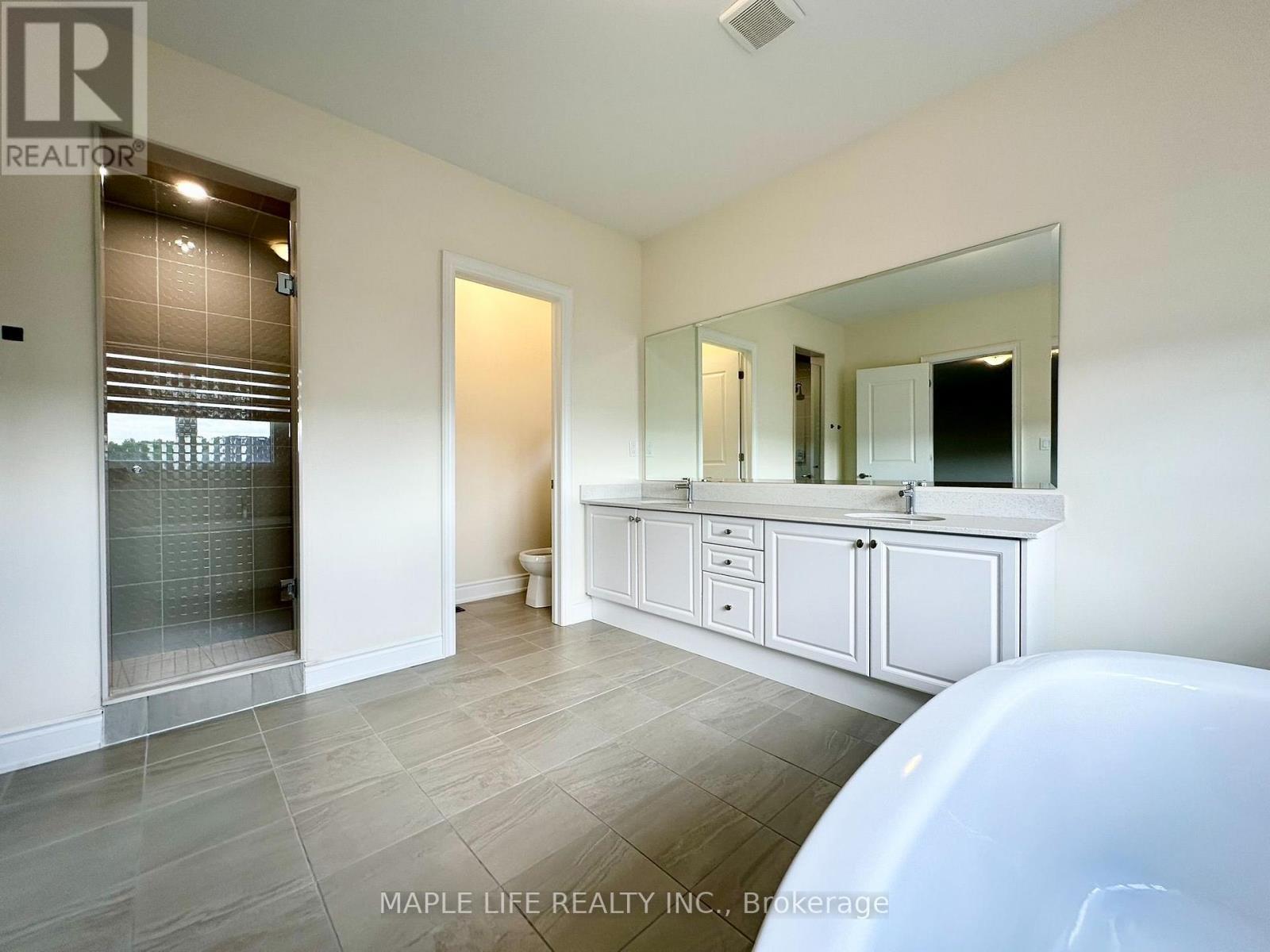 162 Rowe Street, Bradford West Gwillimbury, Ontario L3Z 4N2 - Photo 41 - N13423672
