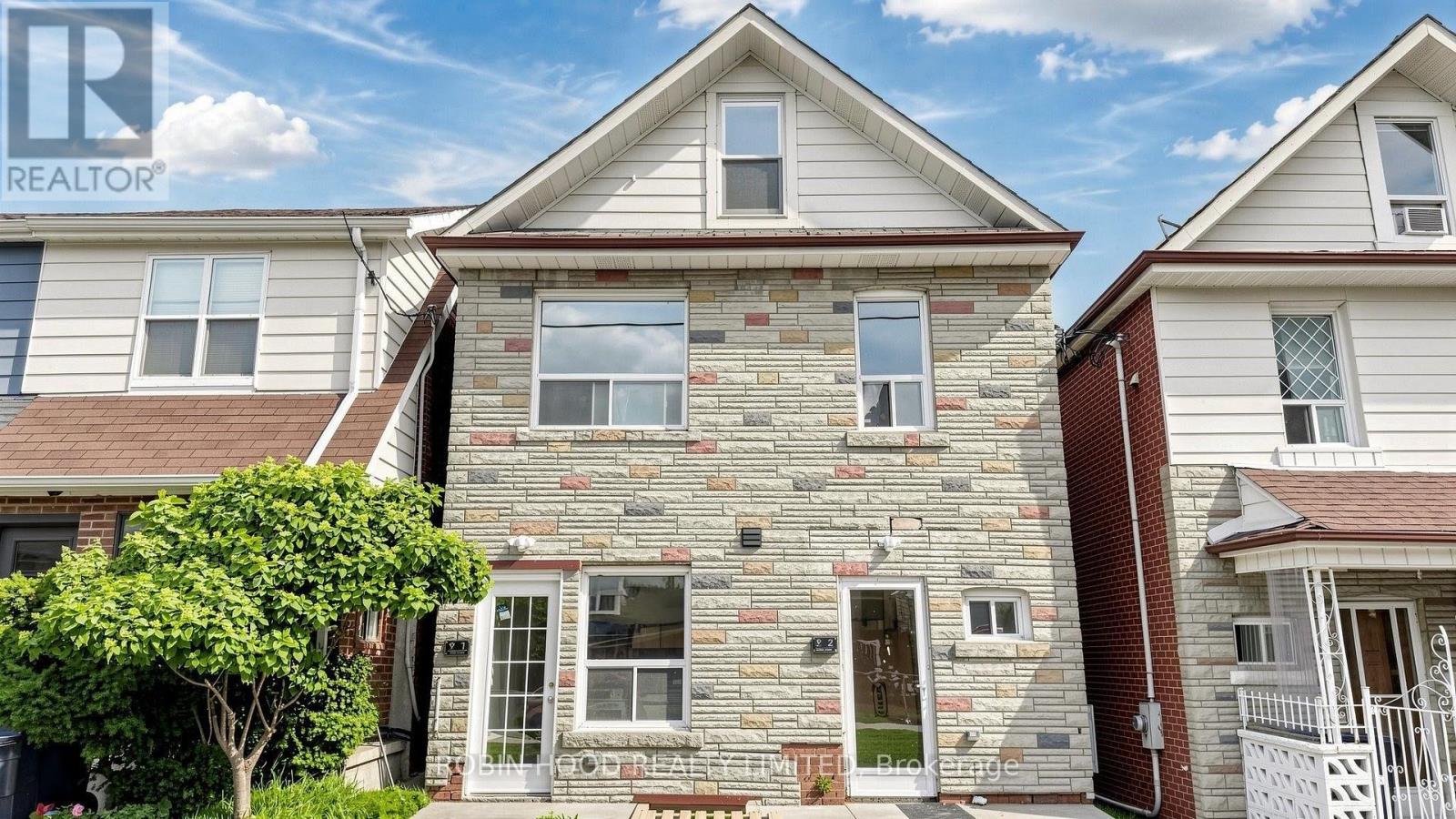 1 - 82 FORD STREET, Toronto, Ontario