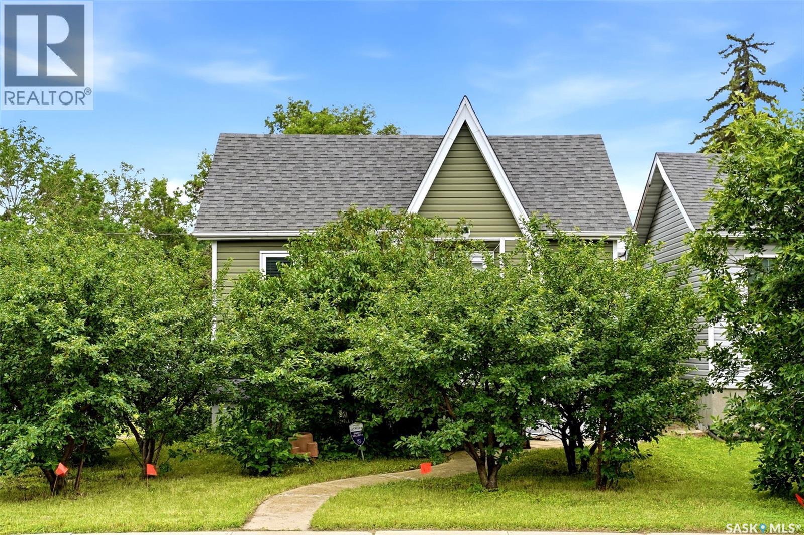 303 College AVENUE, Regina