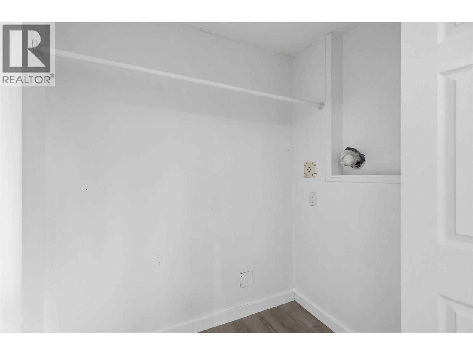 1871 SPRINGHILL Drive — photo 59