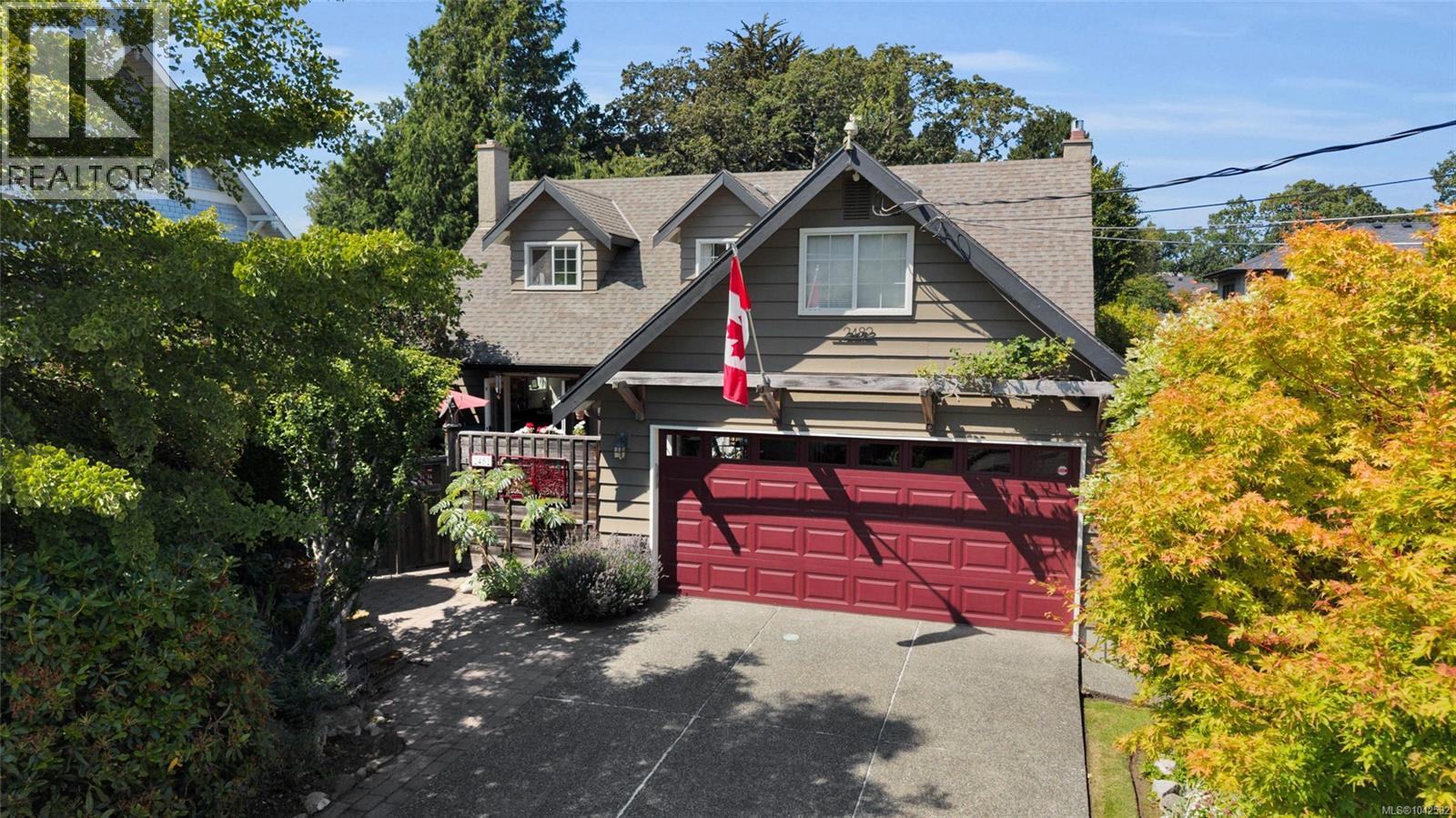 2482 Hazel St, Oak Bay