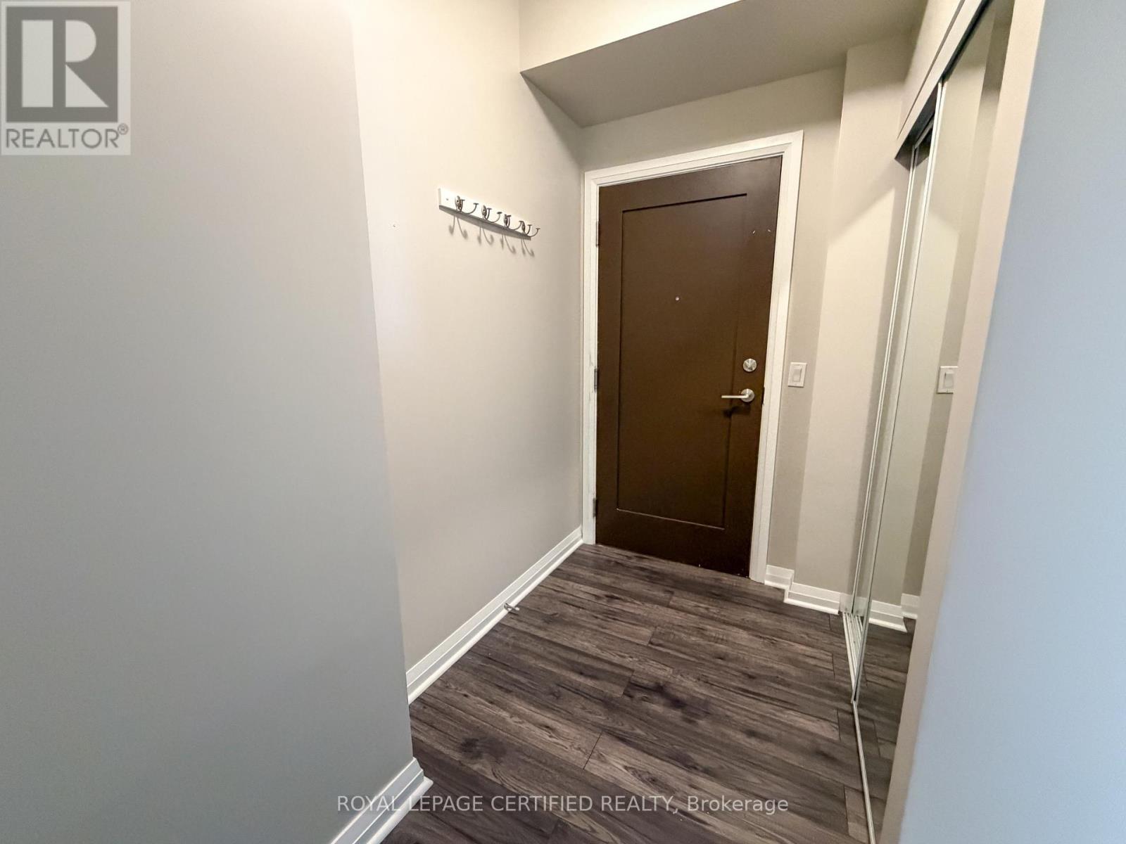 507 - 55 Eglinton Avenue W, Mississauga, Ontario L5R 0E4 - Photo 3 - W13504064