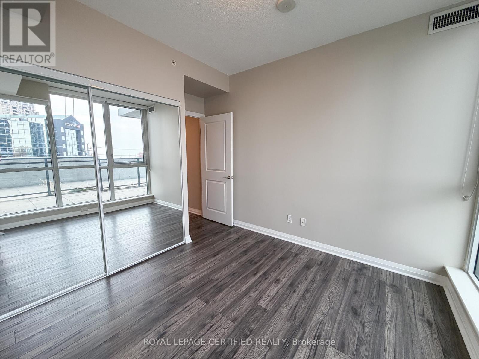 507 - 55 Eglinton Avenue W, Mississauga, Ontario L5R 0E4 - Photo 9 - W13504064