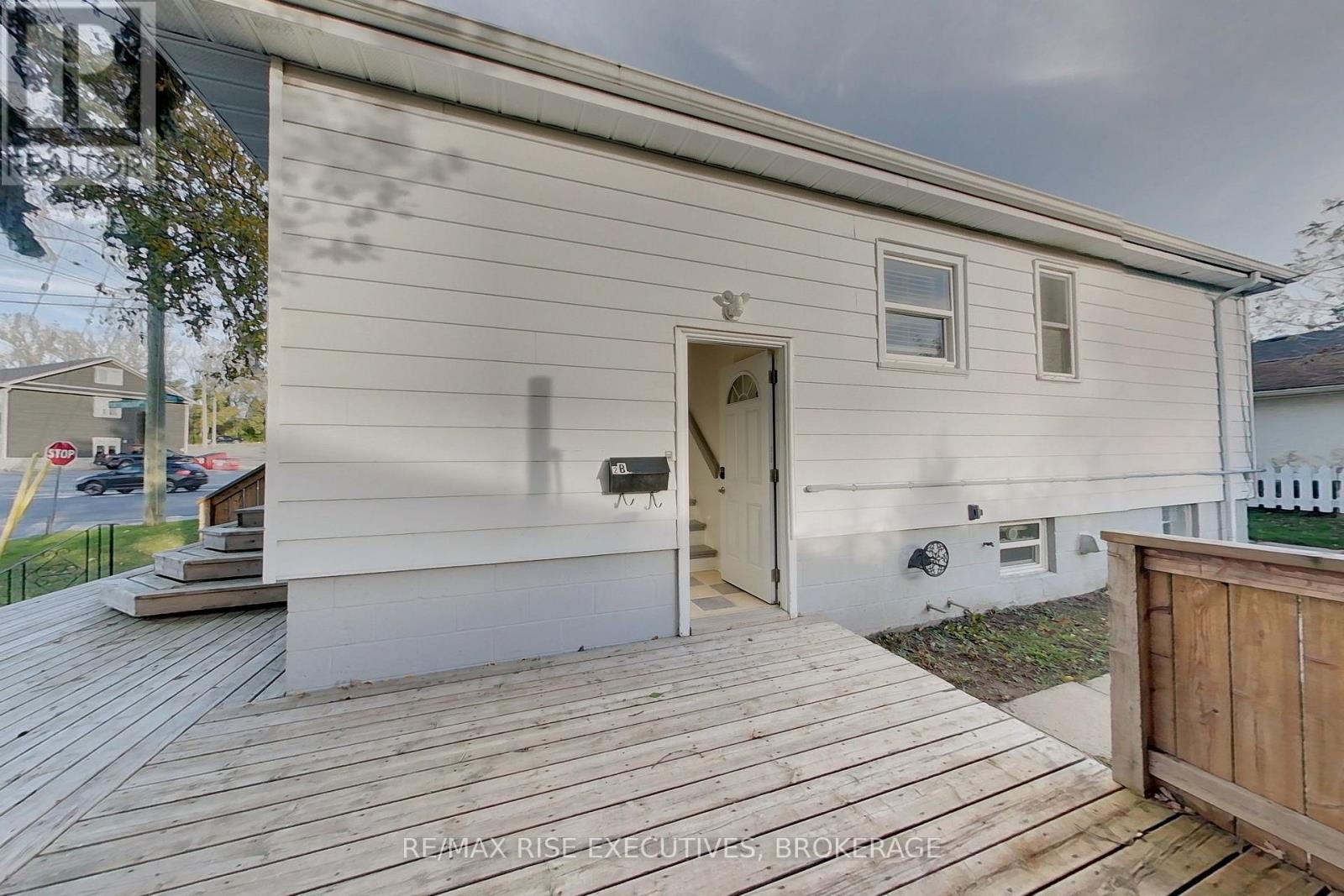2 - 2 Howard Crescent, Kingston, Ontario  K7M 3C6 - Photo 2 - X13545792