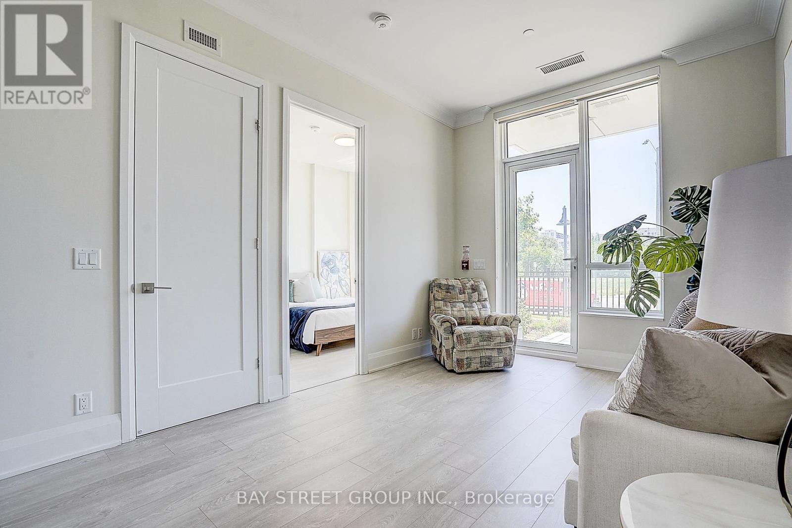 105 - 8 Water Walk, Markham, Ontario  L3R 6L4 - Photo 7 - N13045304