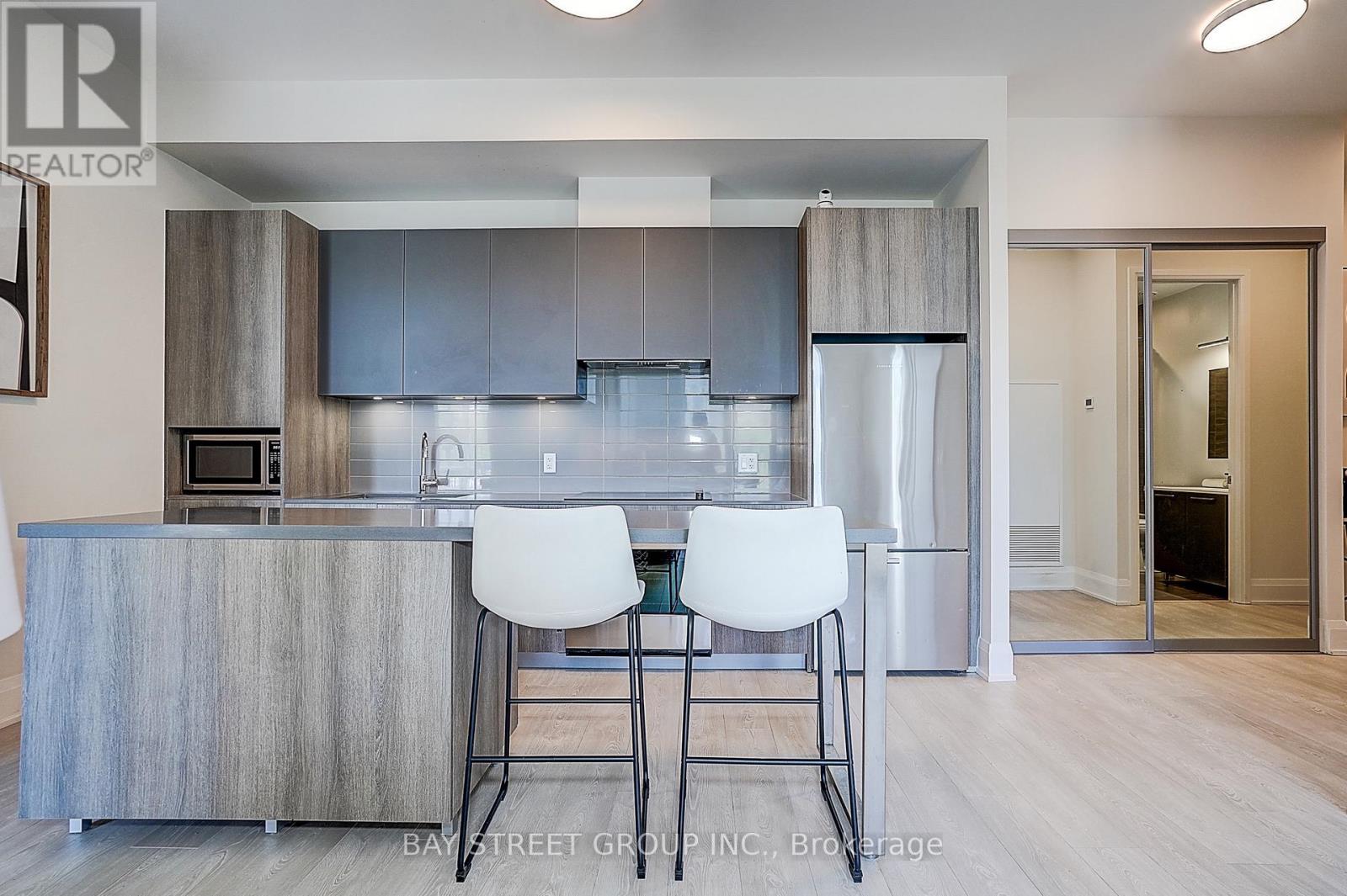 105 - 8 Water Walk, Markham, Ontario  L3R 6L4 - Photo 4 - N13045304