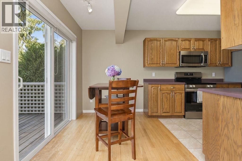 6343 Marmot Road, Sechelt, British Columbia  V7Z 0L2 - Photo 9 - R3144718
