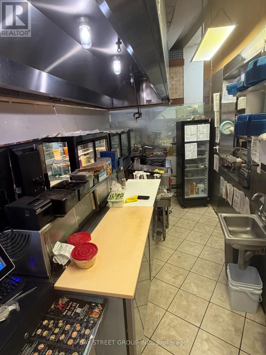 #5 - 5661 Steeles Avenue E, Toronto, Ontario M1V 5P6 - Photo 2 - E13545710