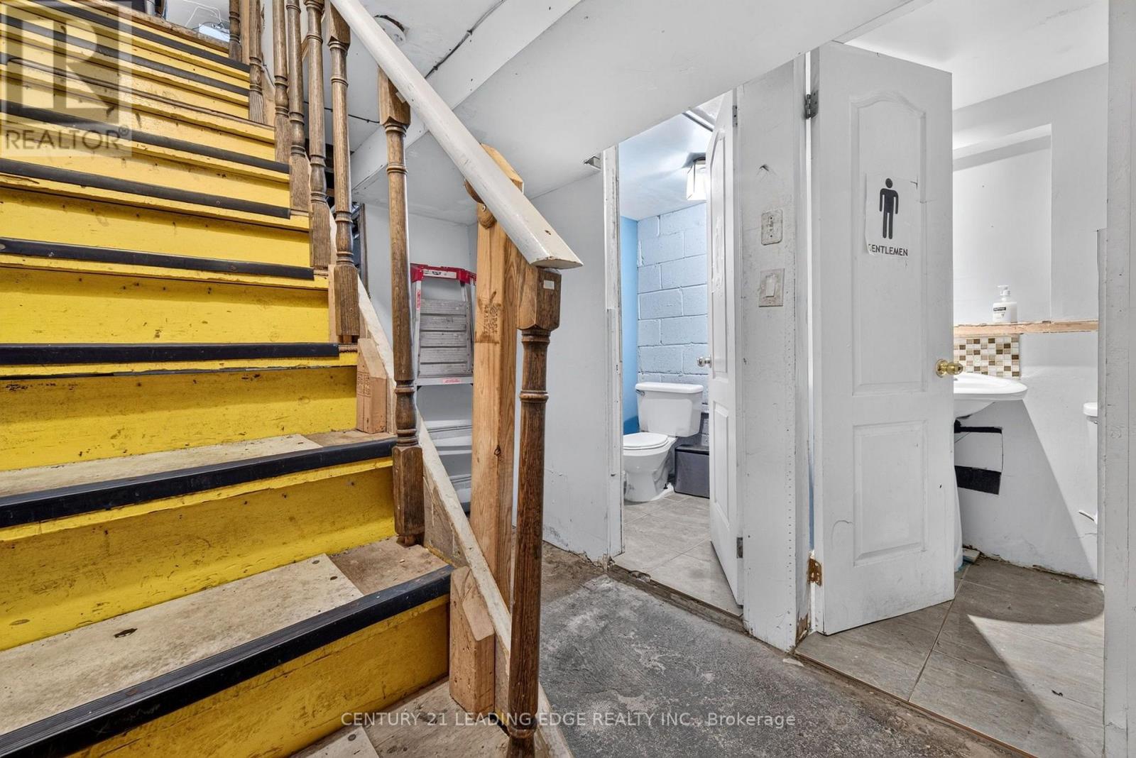 741 Pharmacy Avenue, Toronto, Ontario  M1L 3J4 - Photo 32 - E13545756