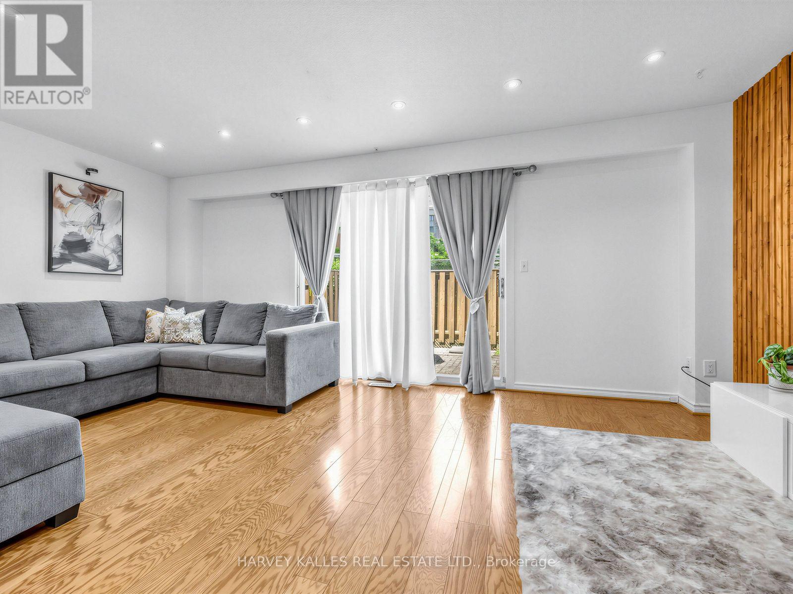 116 - 21 Livonia Place, Toronto, Ontario  M1E 4W5 - Photo 3 - E13545820