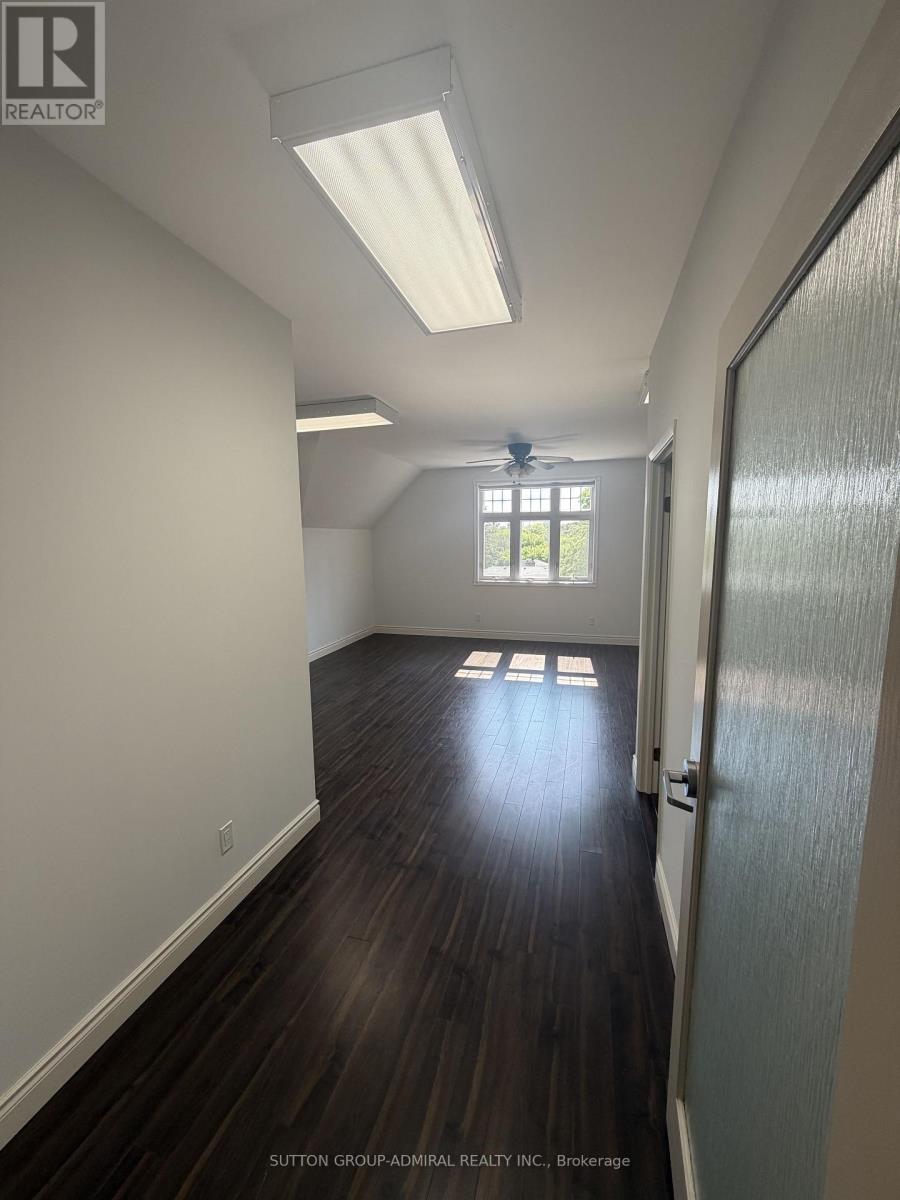 1206 CENTRE STREET, Vaughan, Ontario