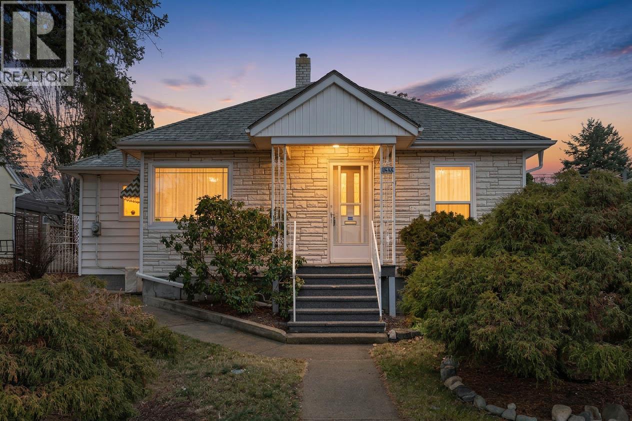 1045 DOMINION Street