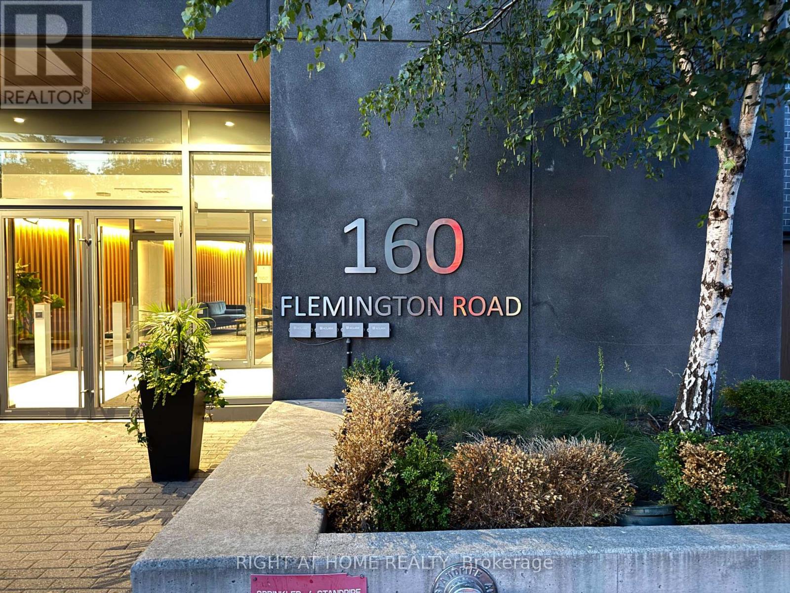 1022 - 160 FLEMINGTON ROAD, Toronto, Ontario