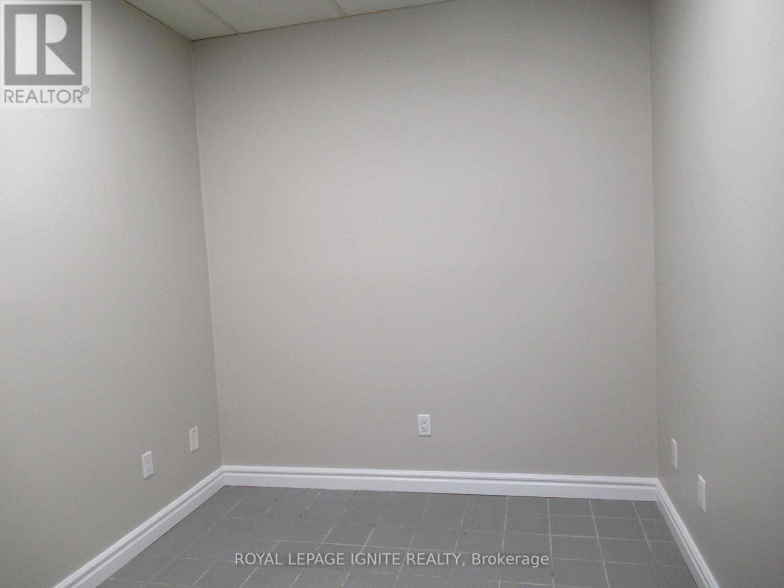 32 - 400 Creditstone Road, Vaughan, Ontario  L4K 3Z3 - Photo 3 - N13481762