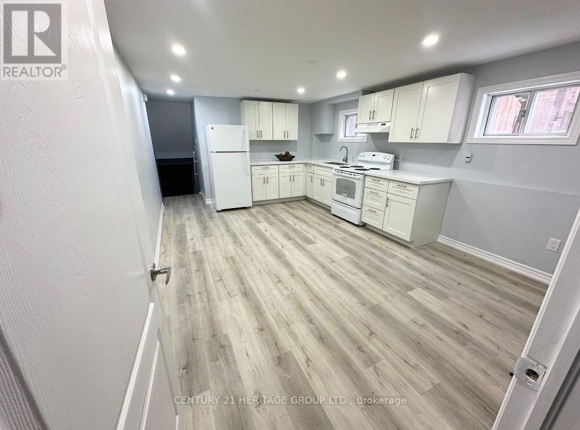 Lower - 32 Histon Crescent, Brampton, Ontario  L6V 3R1 - Photo 2 - W13232608