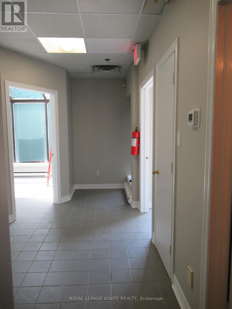 32 - 400 Creditstone Road, Vaughan, Ontario  L4K 3Z3 - Photo 7 - N13481762