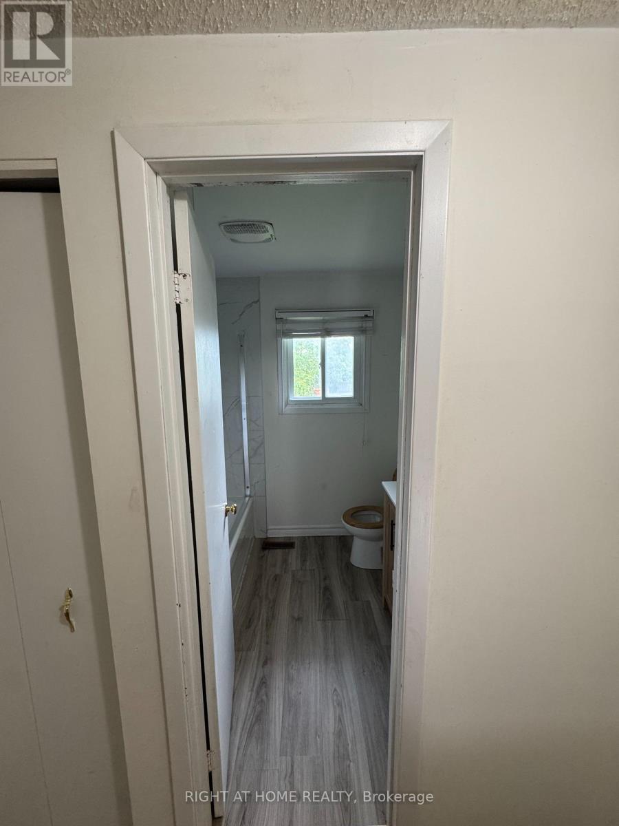 168 Golfdale Crescent, London South, Ontario N6C 5X4 - Photo 11 - X13539356