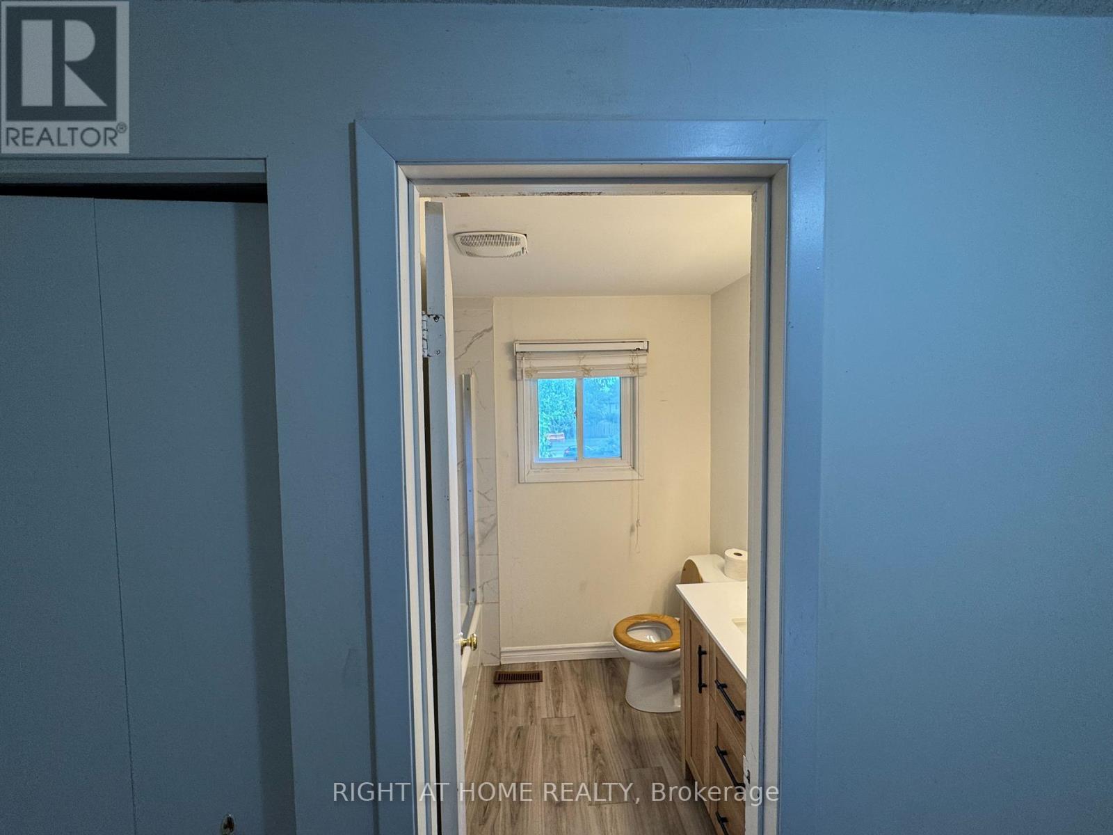 168 Golfdale Crescent, London South, Ontario N6C 5X4 - Photo 12 - X13539356