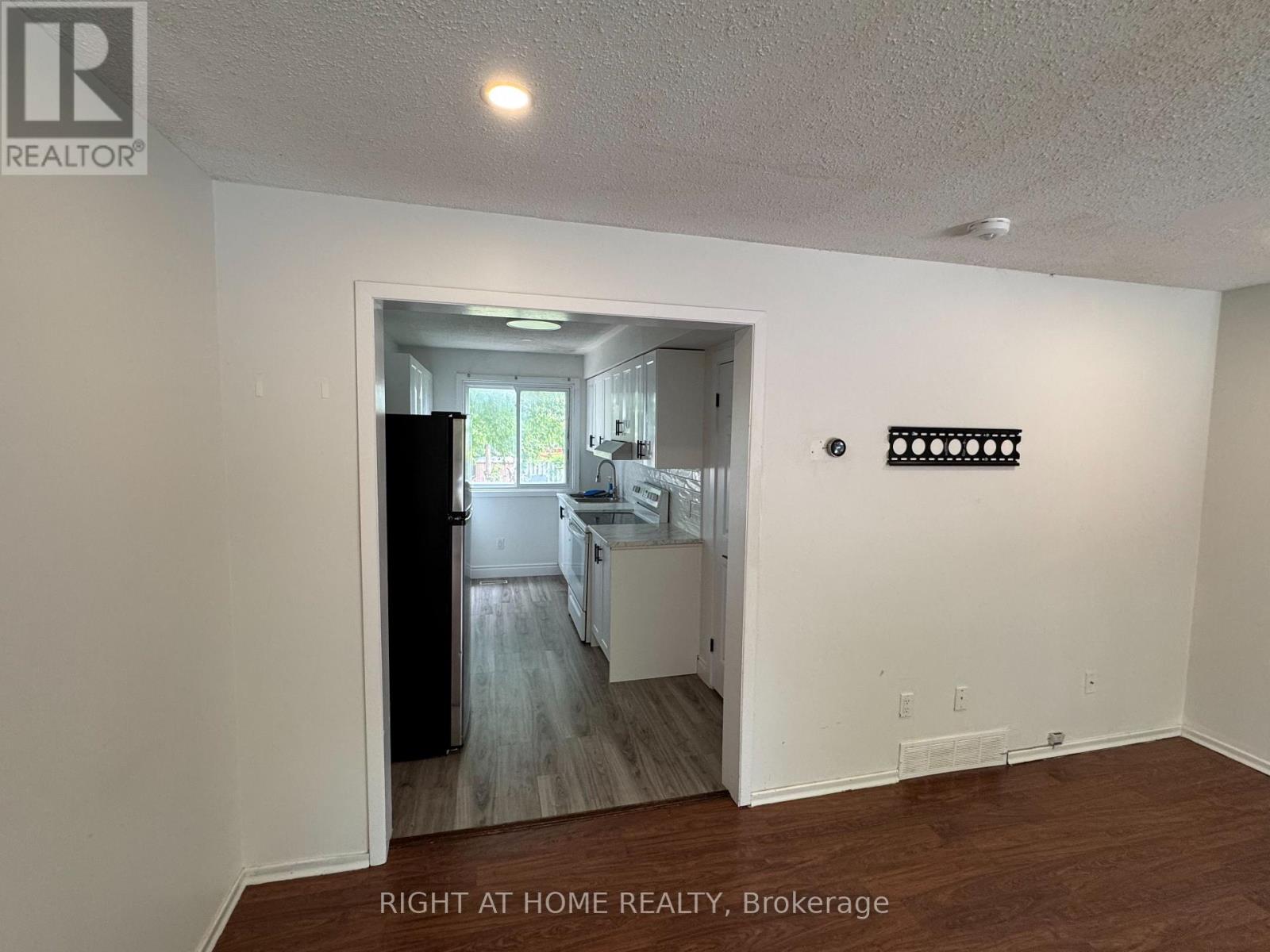 168 Golfdale Crescent, London South, Ontario N6C 5X4 - Photo 6 - X13539356