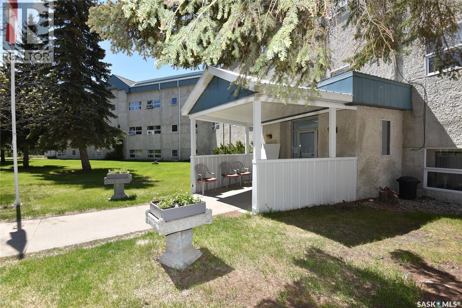 111 102 Manor DRIVE, Nipawin, Saskatchewan