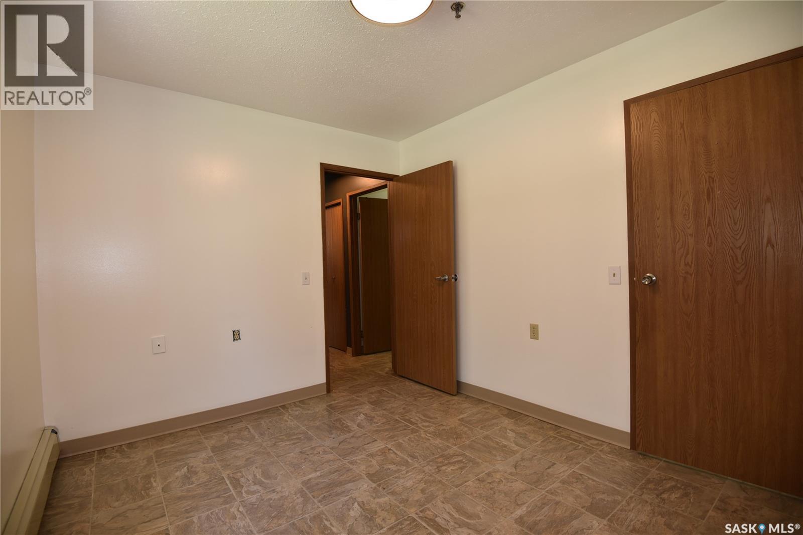 111 102 Manor Drive, Nipawin, Saskatchewan  S0E 1E0 - Photo 12 - SK042113