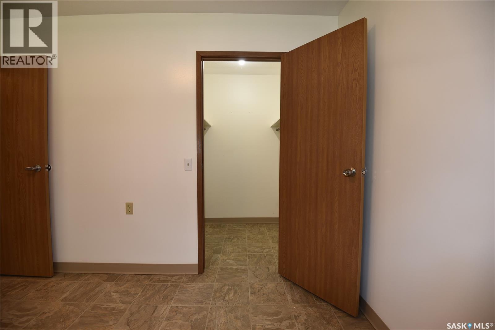 111 102 Manor Drive, Nipawin, Saskatchewan  S0E 1E0 - Photo 13 - SK042113