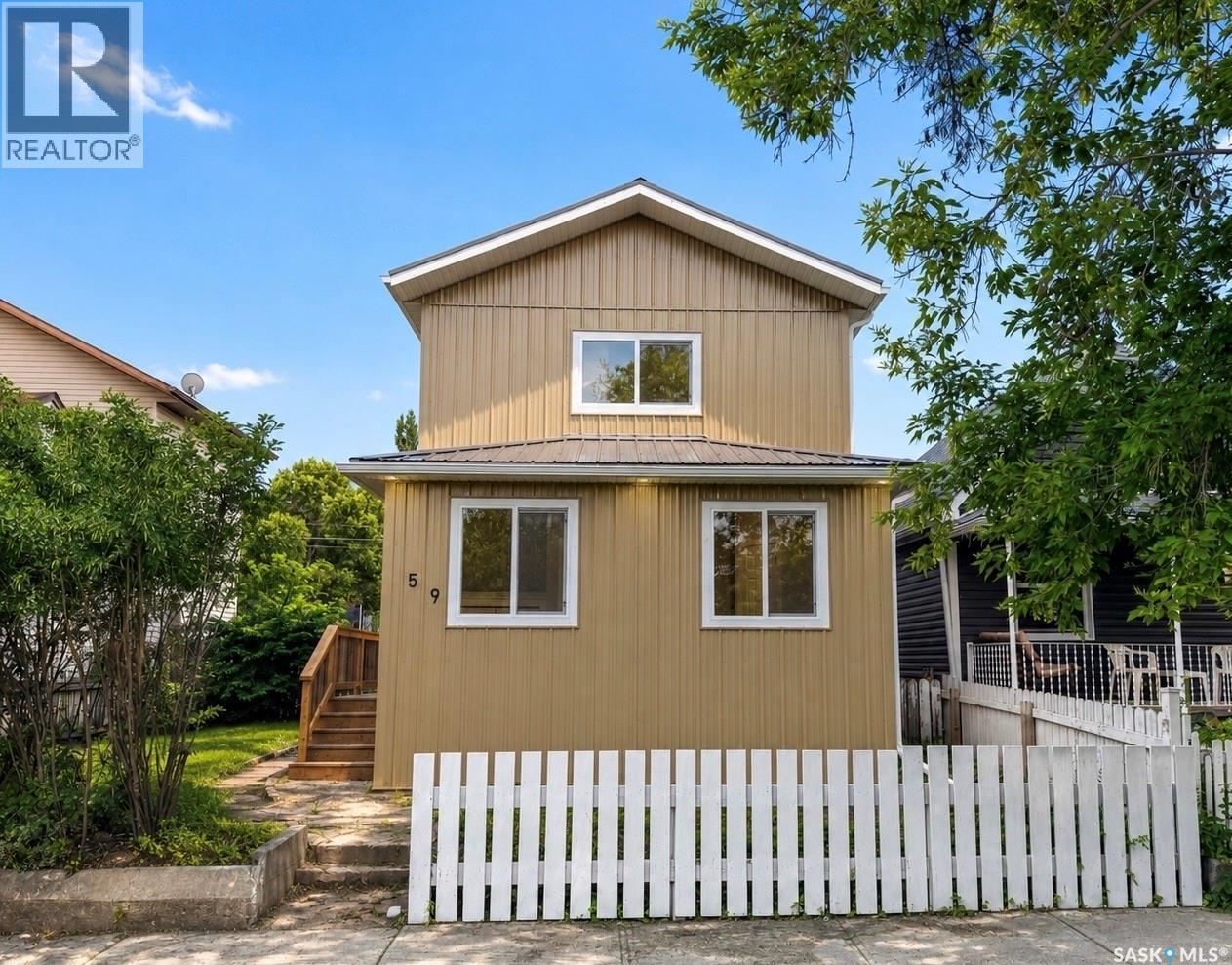 59 Lillooet STREET E, Moose Jaw, Saskatchewan