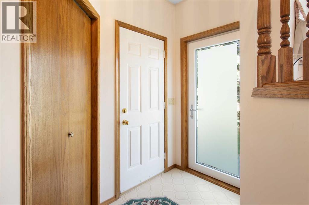18 West Park Place, Cochrane, Alberta  T4C 1J7 - Photo 20 - A2326015