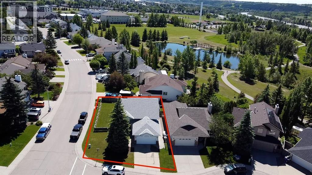 18 West Park Place, Cochrane, Alberta  T4C 1J7 - Photo 37 - A2326015