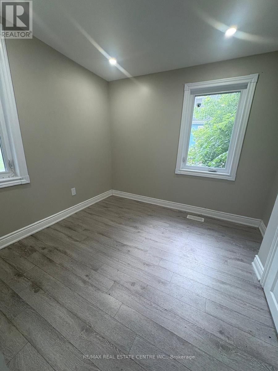 123 Charles Street E, Ingersoll, Ontario  N5C 1J9 - Photo 3 - X13545786