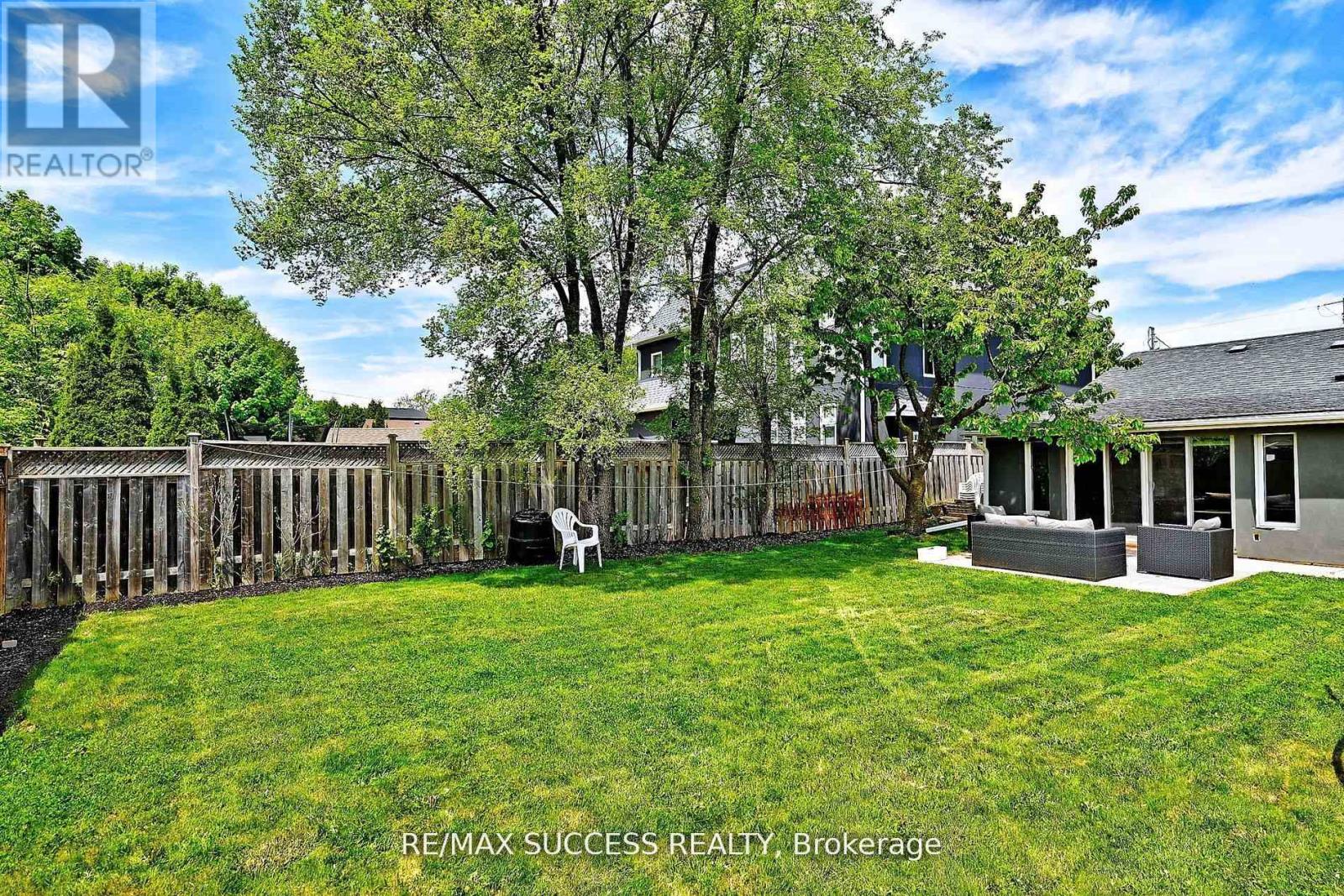 492 Sherin Drive, Oakville, Ontario  L6L 4J8 - Photo 39 - W12878136