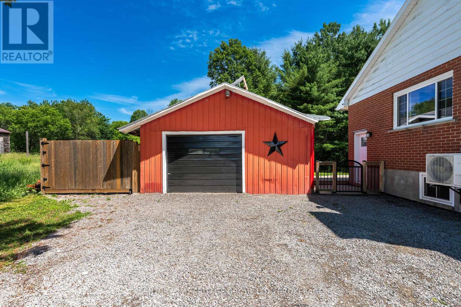 471 Lyndhurst Road, Leeds And The Thousand Islands, Ontario K0E 1N0 - Photo 5 - X13545916