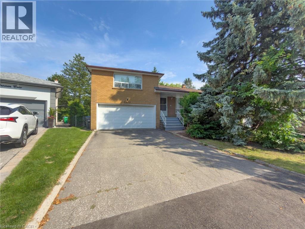 3577 Bluestream Crescent, Mississauga, Ontario  L4Y 3S5 - Photo 2 - 40846710