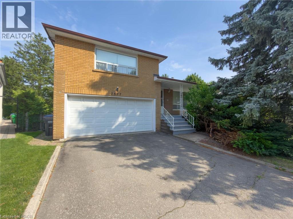 3577 Bluestream Crescent, Mississauga, Ontario  L4Y 3S5 - Photo 3 - 40846710