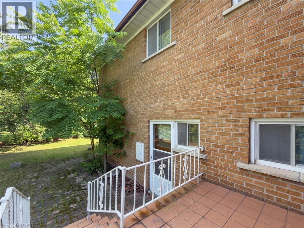 3577 Bluestream Crescent, Mississauga, Ontario  L4Y 3S5 - Photo 5 - 40846710
