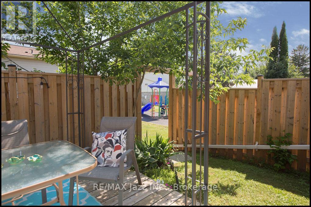 90 - 611 Galahad Drive, Oshawa, Ontario  L1K 1M1 - Photo 16 - E13545954