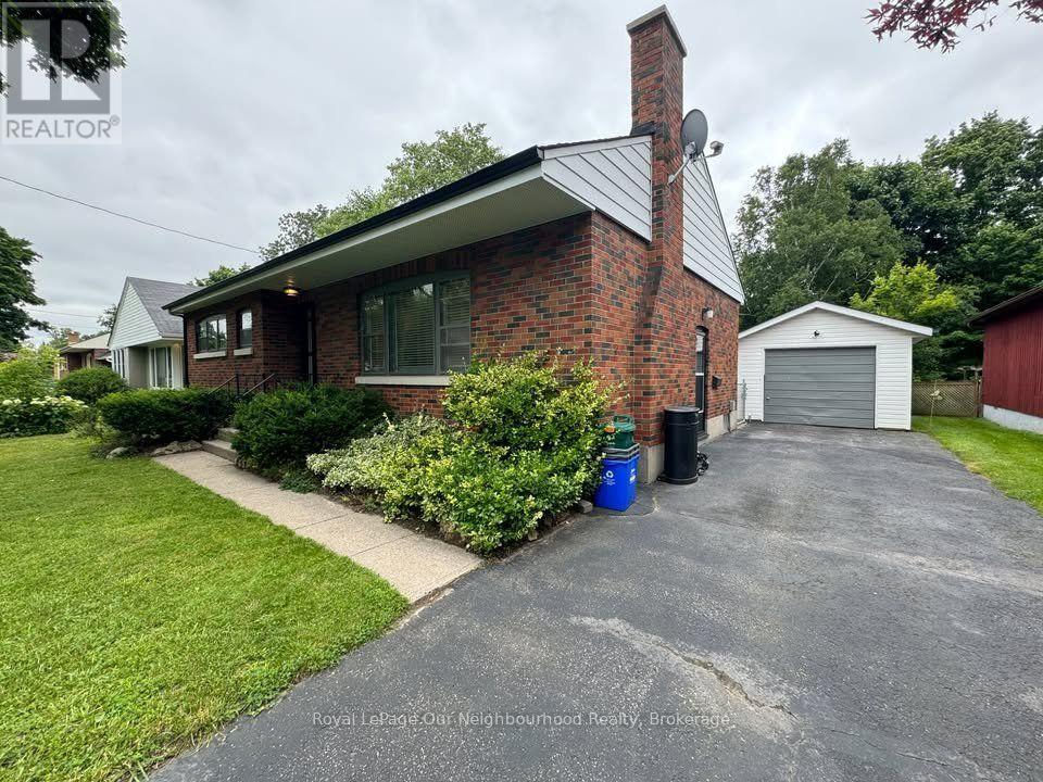 Main - 73 Eugenia Street, Barrie, Ontario  L4M 1P9 - Photo 2 - S13546020