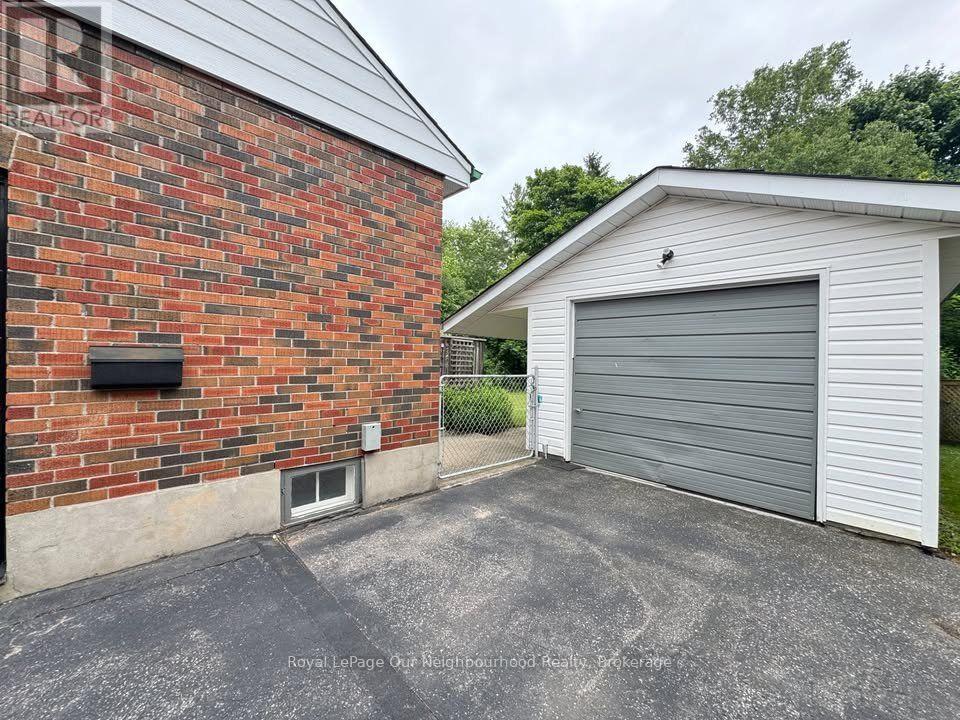 Main - 73 Eugenia Street, Barrie, Ontario  L4M 1P9 - Photo 34 - S13546020